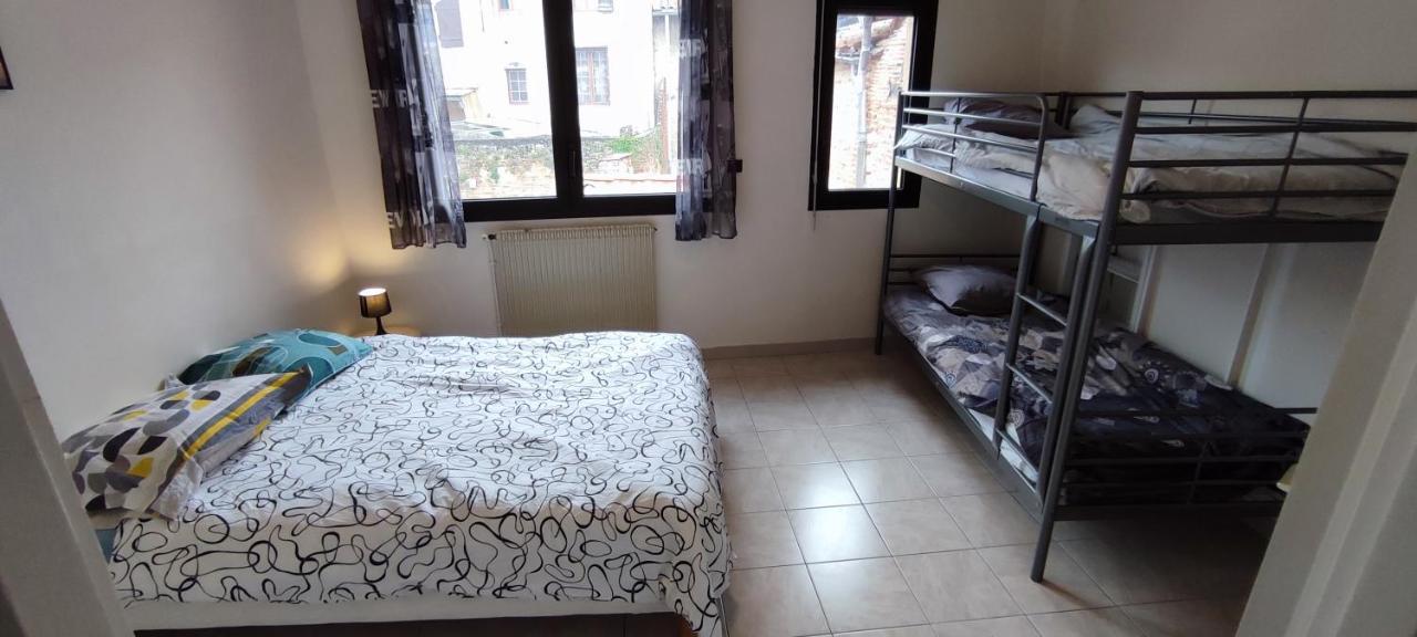 Appartement Au Coeur De Ville A 2 Mins De La Gare Agen Luaran gambar